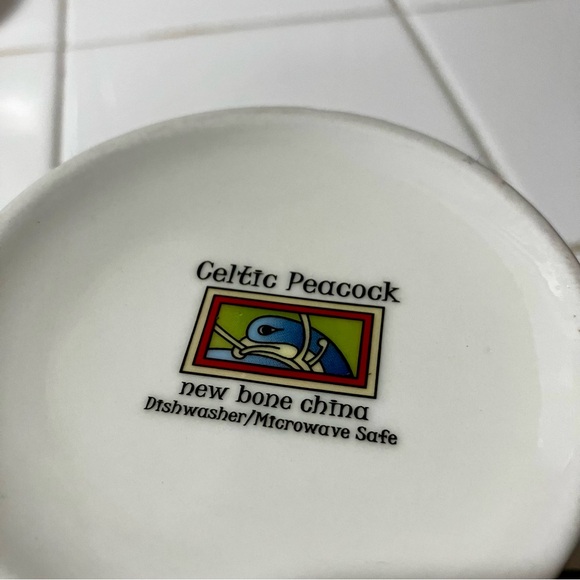 Celtic Peacock Mug, Bone China, Clara Crafts - NWT - Picture 4 of 7